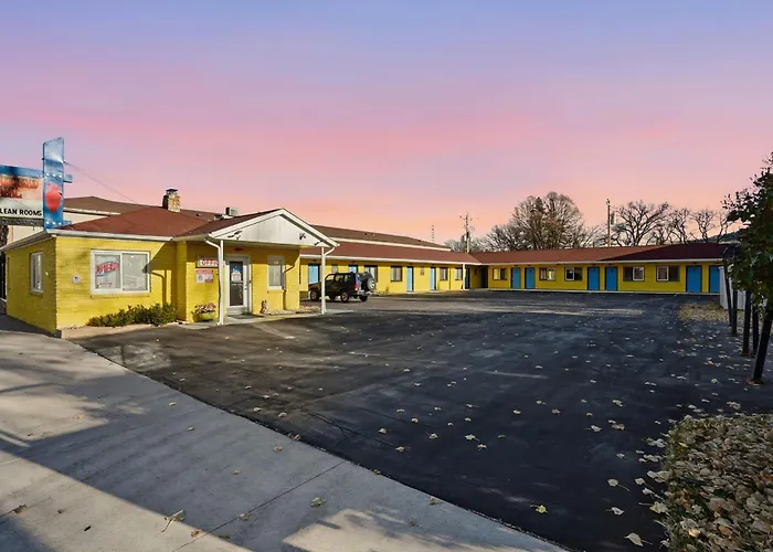 Arrowhead Wy - 2 Bedroom Apartment *