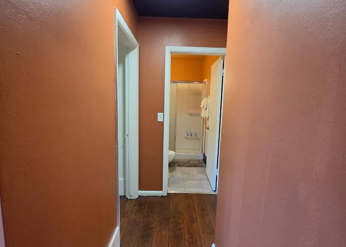 Arrowhead Wy - 2 Bedroom Apartment